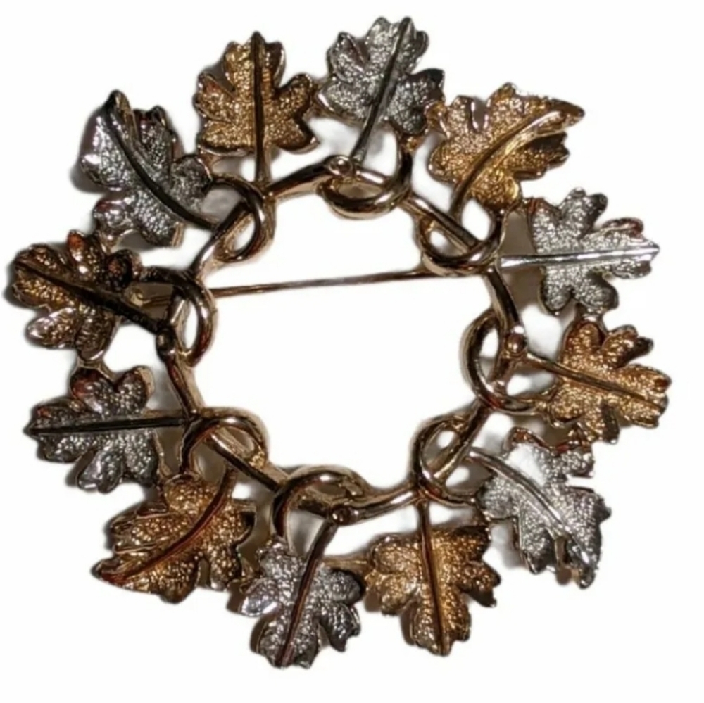 SARAH COVENTRY Gold And Silver Tone Leaf Wreath Brooch Pin